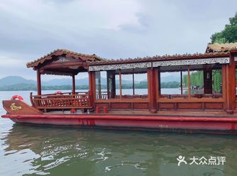 第N次来杭州了，也是第4次来西湖了，不过却是第一次坐