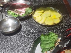 -红泥小火炉·东北泥炉烤肉(天一旗舰店)