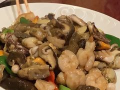 -鑫渔港海鲜本地菜·山海关浑锅(东戴河店)