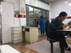 -花溪王记牛肉粉(四季花溪商场店)