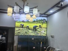 -湖南人家湘菜馆(镇江路店)