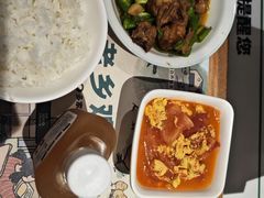 -老乡鸡(上海白玉兰广场店)