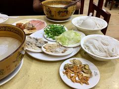 -桥香园云南过桥米线(金马碧鸡店)
