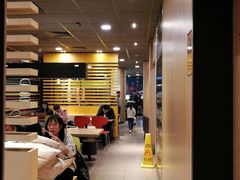 大堂-麦当劳(杭州西湖银泰百货店)