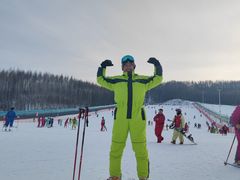 -亚布力新体委滑雪场