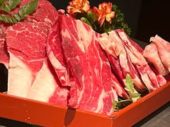 -铭牛烧肉·和牛海鲜自助(高新月牙湖店)