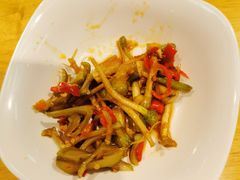 -呷佬·长沙手工米粉(金沙江路店)