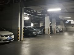 -无锡烤鸭馆中山路店-停车场