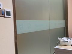 -上海仁爱医院口腔科 · 种植