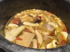 -野·大山里野生菌石锅土鸡(益田假日店)