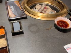 -铭牛烧肉·和牛海鲜自助(高新月牙湖店)
