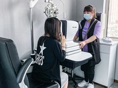 -潘多拉眼镜·蔡司依视路明月(潘家园店)