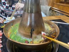 -果松木炭酸菜铜火锅·外婆参鸡汤