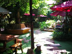 -月亮眼花园餐厅书吧酒吧