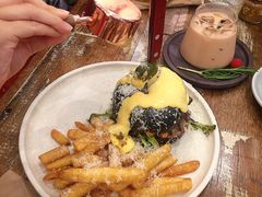 -FLOVIE FLORIST CAFE