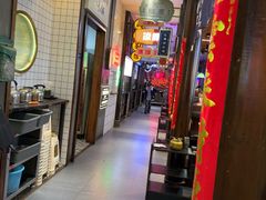 -卤校长老火锅(杨家坪直营店)