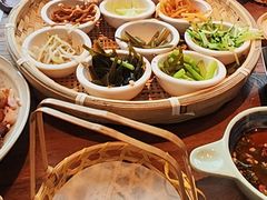 -包整·丝娃娃(一览甲秀楼风景店)