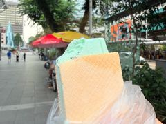 -詹爷爷乌节路街头冰淇淋