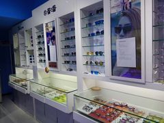 -提一眼镜·蔡司·依视路(小寨店)