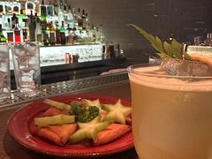 -FOUR PLAY BAR