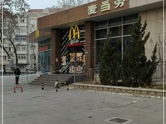 -麦当劳(南京路2店)