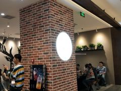 等位区-鹿角巷The Alley(龙湖天街店)