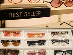 -LensCrafters亮视点·OAKLEY精选(静安嘉里中心店)