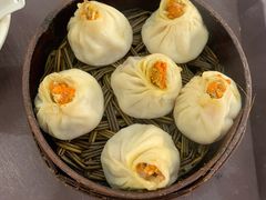 顶黄加蟹小笼包-常州糕团店(北大街新世纪商城店)