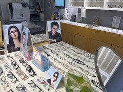 -天空之镜眼镜店蔡司依视路授权店(天通苑店)