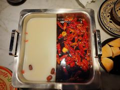 -尚尚仙·酸汤猪手·猪肚鸡火锅(华联万柳购物中心店)