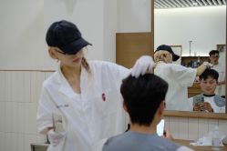 -MARTIN'S BARBER SHOP男士理发馆