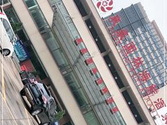 -东豪园林海鲜酒家(南港路辅路店)