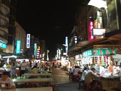 -六合夜市