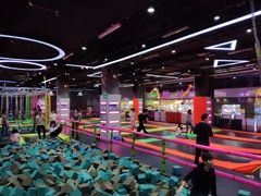 -酷跳蹦床主题公园(万胜广场店)