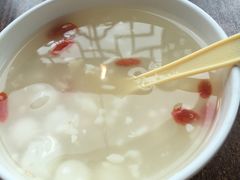 -重庆老字号·吴抄手·高豆花(T3航站楼店)