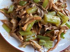 肉炒板栗蘑-翼松楼餐厅