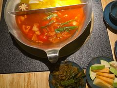 -湊湊火锅·茶憩(东城民盈国贸城店)