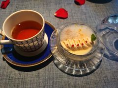 -弦月窗LUNETTE BY AMANDA(复兴路店)