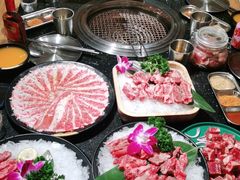 -韩烧牛中牛·甄选黑牛烤肉(黑金店)