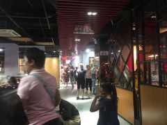 等位区-傣妹火锅(南京东路一店)