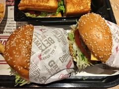 -The Habit Burger Grill 哈比特汉堡(复兴soho店)