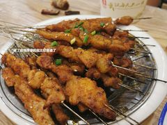 -江城燕子大排档(江汉路步行街店)