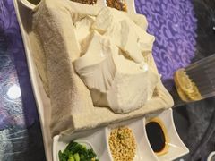 -95号酱骨·一块豆腐(展春园西路店)