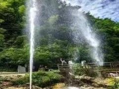 -黄金寨原生态旅游区