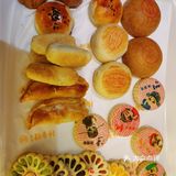 震惊！20岁出头的姑竟然早期排队两小时就为吃口稻香村[加油]