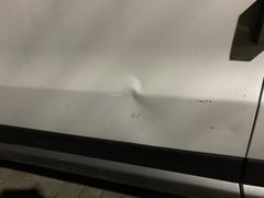 -鲨鱼皮汽车凹陷玻璃修复(静安店)