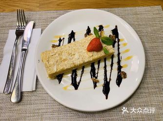 这顿饭是去年在莫斯科的最后一顿 游玩回来以后像饿极了