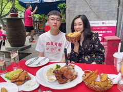 德式烤猪肘配酸菜土豆泥-申德勒加油站西餐厅(日坛路总店)