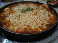 -三清洞摩西韩式年糕火锅(威高广场店)