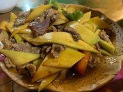 芒果炒牛肉-纳兰傣雀傣味餐厅